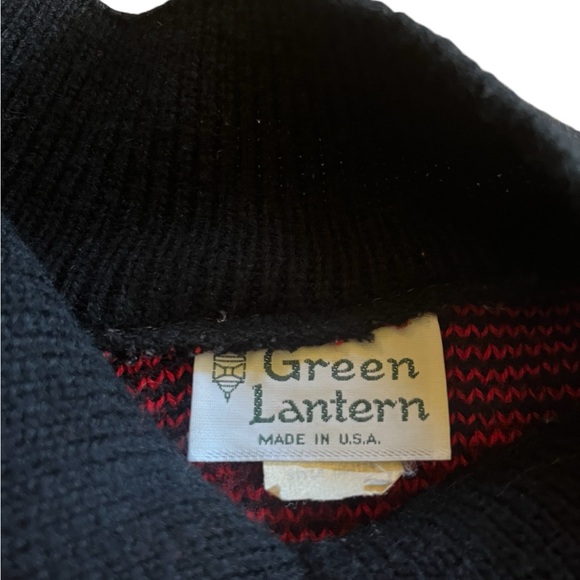 So totally 90’s unisex tree sweater perfect for the winter! - Picture 4 of 5